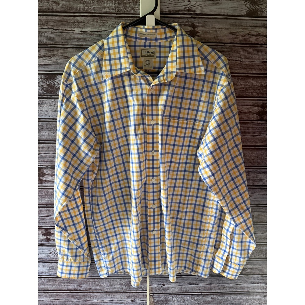 LL Bean Men's Long-Sleeved Button-Down Shirt Size M Wrinkle Stain Resistant